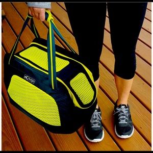 Dog Carrier Waterproof Bottom, TSA approved